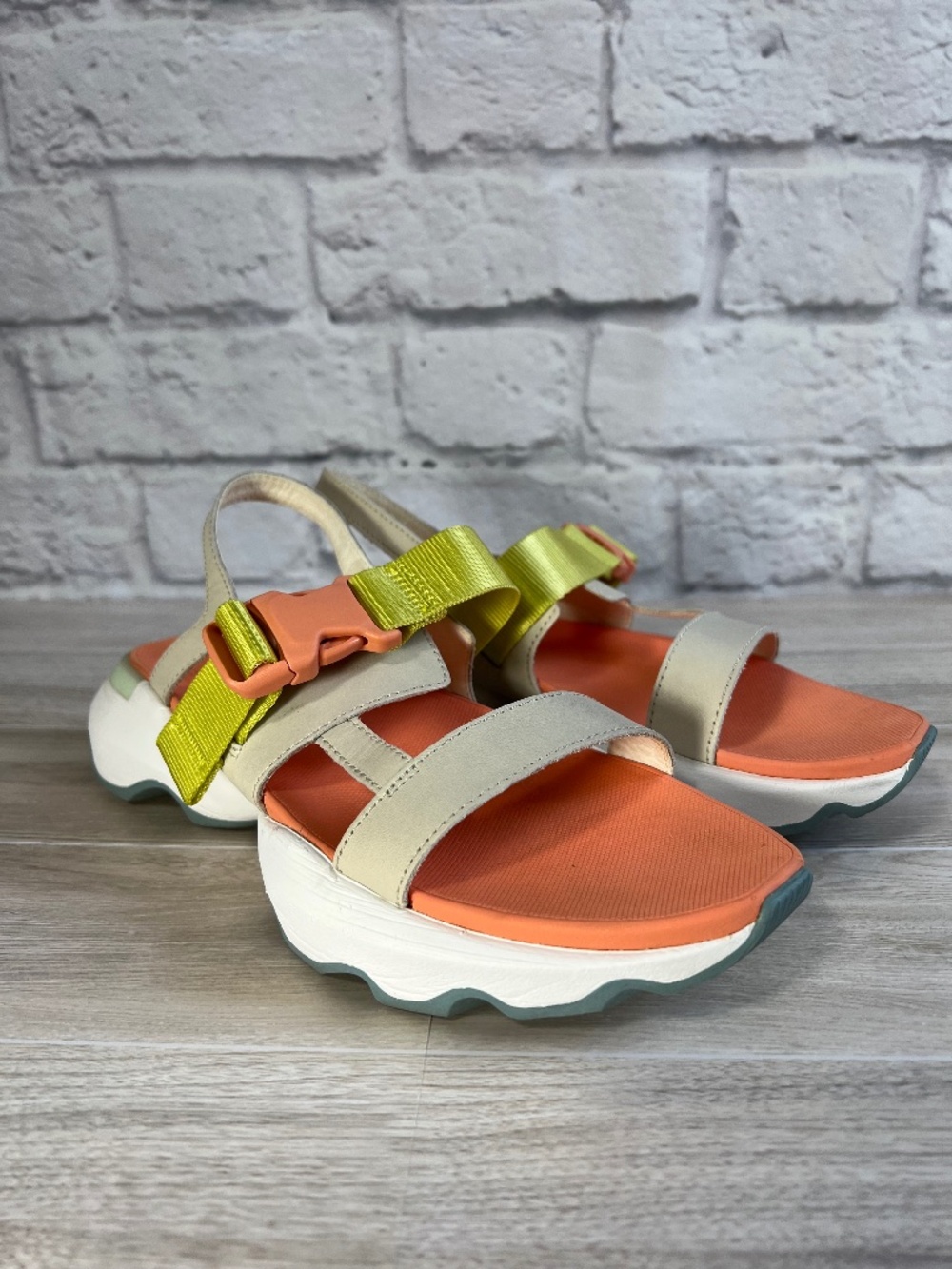 SOREL Kinetic™ Impact Sling Sandal Chalk/Paradiso Peach and Lime Green Size 8